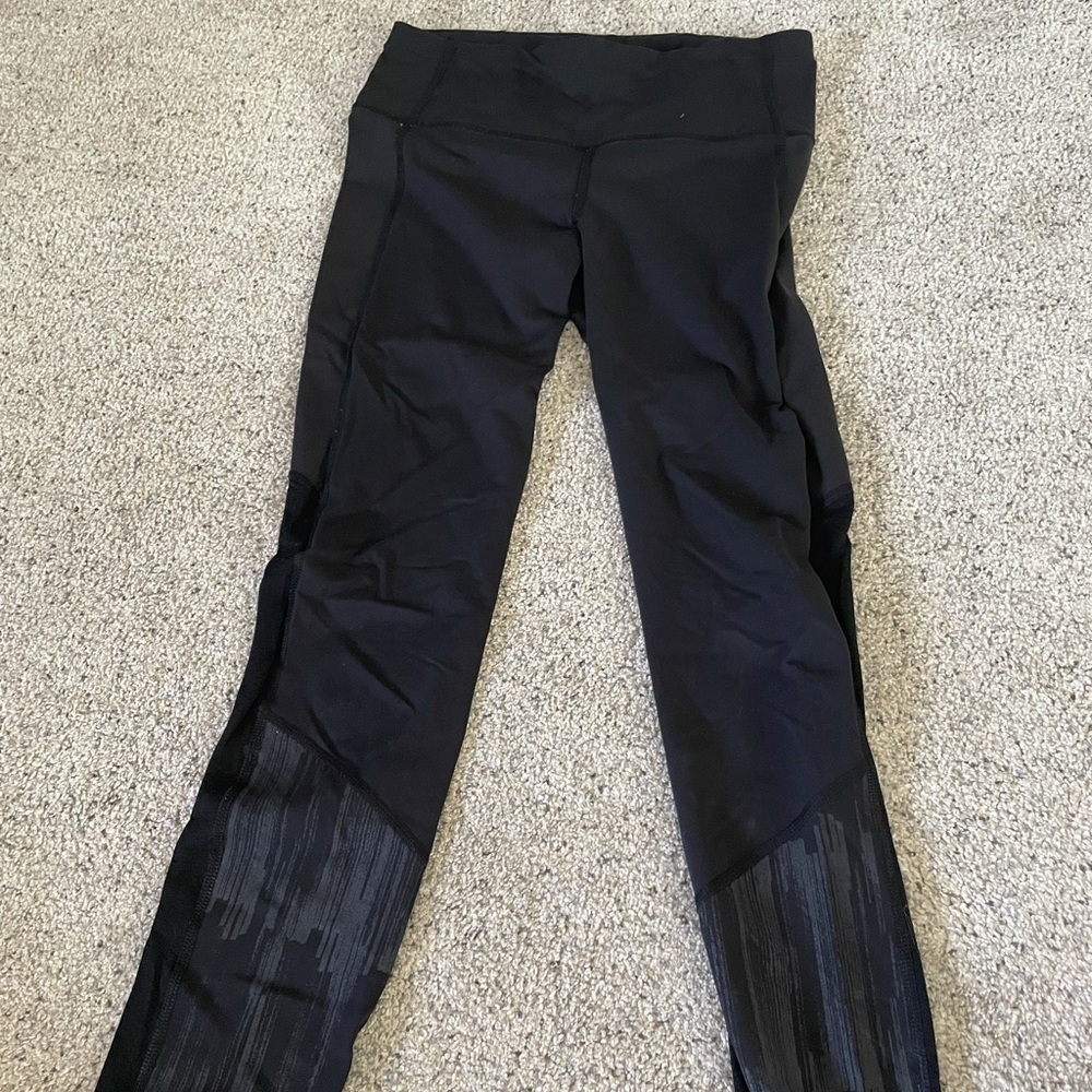 Lululemon workout pants size 6